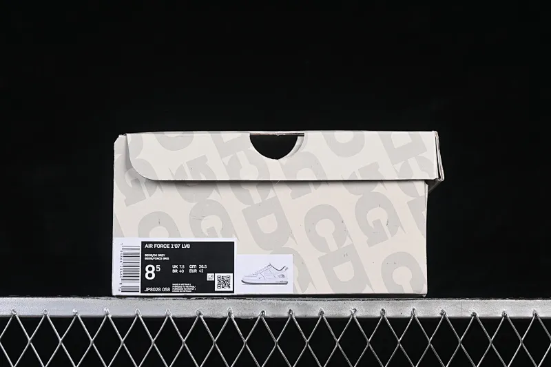 All categories Nk Air Force 1 Air Force series Nk Air Force 1 Low Air Force low top Nike Air Force 1'07 Low North Face co-branded beige mesh Air Force 1 low top casual sneakers JP8028-058